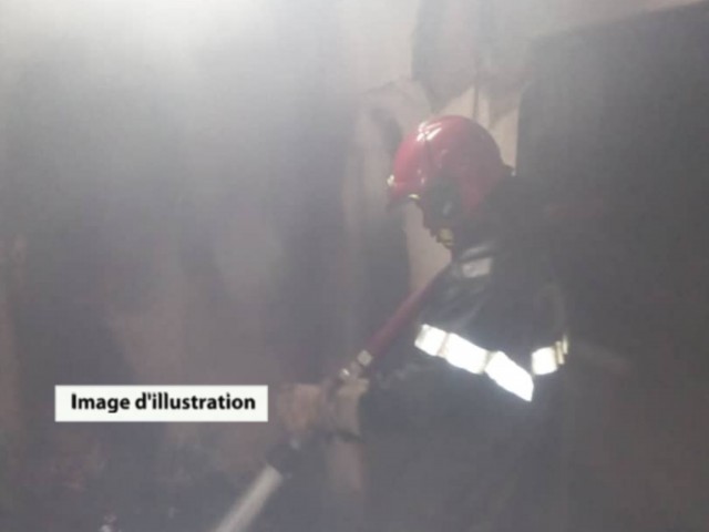 UN FEU D’HABITATION ETEINT PAR LES POMPIERS CIVILS A ABENGOUROU