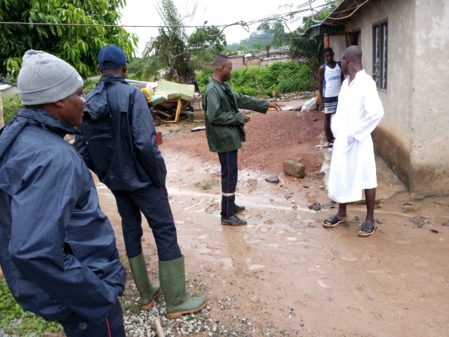 BONGOUANOU : DES HABITANTS VIVANT DANS LES ZONES A RISQUE D'INONDATION SENSIBILISES PAR LES POMPIERS CIVILS