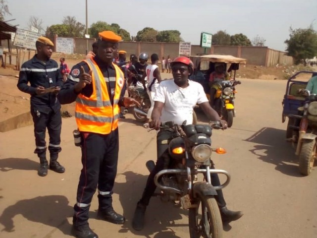 MANKONO/TOUBA : LES POMPIERS CIVILS SENSIBILISENT SUR LA SECURITE ROUTIERE