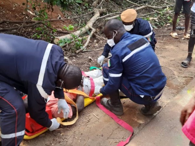 LES POMPIERS CIVILS DU MORONOU ET DU TCHOLOGO ENGAGES POUR UN INCENDIE ET UN ACCIDENT