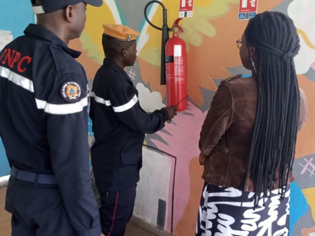 DEUX SENSIBILISATIONS SUR LA SECURITE INCENDIE POUR LES POMPIERS CIVILS DES GRANDS-PONTS ET DU LOH-DJIBOUA