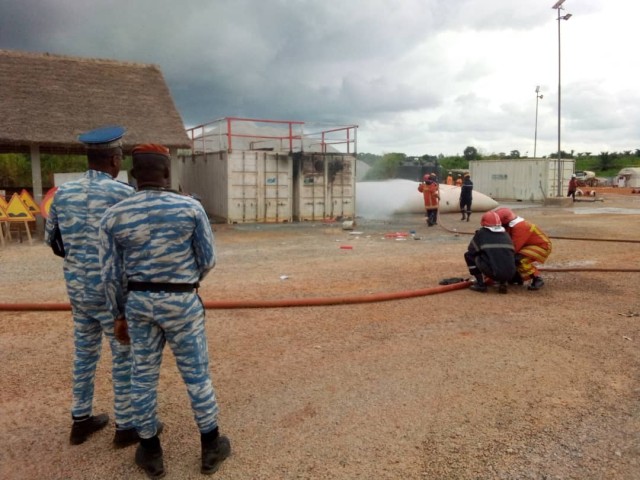 DABOU : UN INCENDIE S’ATTAQUE A DES CONTENEURS D’UNE SOCIETE DE REFECTION DE VOIE