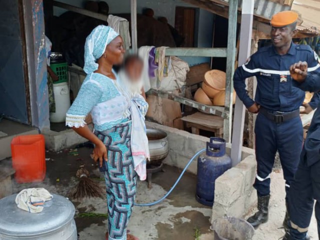DES COMMERCANTS REÇOIVENT DES CONSEILS SUR LA SECURITE INCENDIE A ISSIA, TOUBA ET A ZUENOULA