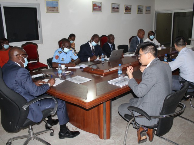 LE DG DE L’ONPC ECHANGE AVEC LES REPRESENTANTS DE HUAWEI COTE D'IVOIRE